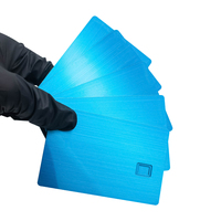 Carte de crédit personnalisée de luxe en acier inoxydable de 0.8mm d'épaisseur en métal Carte bancaire NFC en argent brossé avec plaque signalétique de placage personnalisée pour cadeau
