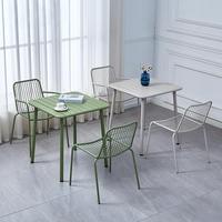 Fauteuil de patio en fil métallique moderne, confortable, portable, économique, avec dossier en fil et pieds coniques fins, pour extérieur, plage, terrasse et loisirs