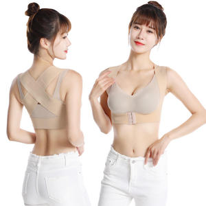 Ceinture de soutien dorsal magnétique pour femmes, réglable avec fermeture auto-agrippante, correction de la cyphose, bande de mise en forme de la poitrine, correcteur de posture invisible - Product Image 3