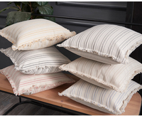 Haute qualité canapé taie d'oreiller couverture coussin Jacquard rayé taie d'oreiller jeter taie d'oreiller avec gland