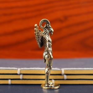 Ornement en laiton Diable et Dieu Ovin, Artisanat Métallique Rétro, Décoration <span class=keywords><strong>de</strong></span> Table Visage d'Agneau, Petite Figurine Créative - Product Image 2