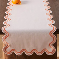 Respectueux de l'environnement de style moderne Double coton Jacquard chemin de table festonné Madeline coureurs maison imprimé serviette en tissu