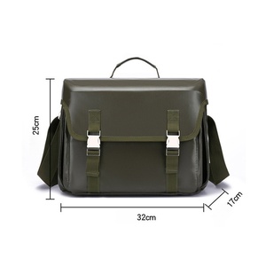Bolsa Médica Portátil Impermeable de Color Verde Oscuro y Rojo, con Correa Cruzada, para Atención Médica Ambulatoria, Prevención de Epidemias y Kits de Emergencia - Product Image 1
