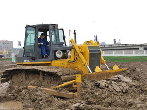 Лидер продаж, гусеничный бульдозер <span class=keywords><strong>160hp</strong></span> SD16L от китайского бренда с основными компонентами, включая двигатель с подшипниковым насосом - Product Image 5