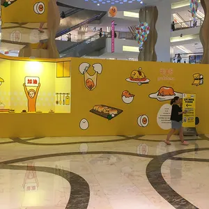 Service personnalisé impression numérique UV autocollant mural amovible promotionnel utilisant autocollant adhésif pour magasin centre commercial