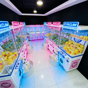 Combinazione di un distributore automatico di peluche premium e giochi a gettoni popolari per un'entrobisognosa fonte di intrattenimento e clienti soddisfatti che ritornano. - Product Image 3