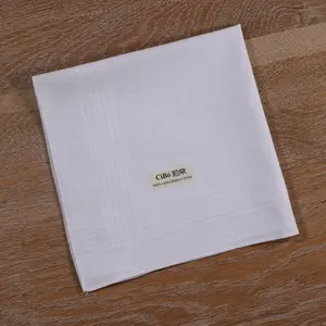 M005白色棉缎面料尺寸40厘米x 40厘米缝下摆男士礼品手帕，用于个性化印刷或刺绣