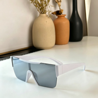 Lunettes de soleil sportives carrées unisexes personnalisées avec verres dégradés, monture intégrale, protection UV pour activités de plein air