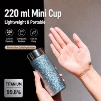 Bouteille d'eau en titane compacte et saine de 220 ml, anti-bactérienne, de haute pureté, idéale pour les courts séjours en extérieur