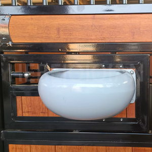 Écurie pour chevaux en bois de bambou, box pour chevaux, stalles, nombreuses portes et fenêtres, stalles avec mangeoires pivotantes - Product Image 4