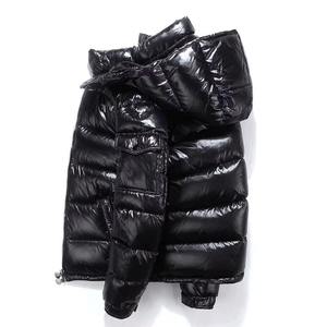Veste d'hiver rembourrée en duvet de haute qualité avec logo personnalisé OEM, tendance pour homme, à capuche, épaisse, veste bomber personnalisée, veste d'extérieur brillante - Product Image 6