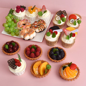 Miniatura de Cupcake de Frutas, Modelo Squishy, Aromatizado, Suave, de PU, Postre Falso Decorativo, Imán para Refrigerador, Accesorio para Fotografía de Panadería y Cafetería, Suministro al por Mayor - Product Image 1
