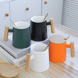 Großhandel 14oz 17oz weiße hölzerne Hand Porzellan Tee tasse benutzer definierte Logo gedruckt schwarze Keramik Kaffeetasse mit Bambus deckel - Product Image 4