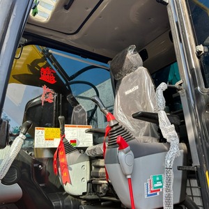 Excavateur PC200-7 d'occasion Komatsu du Japon à bas prix Vente sur place 0,8 m³ Capacité du godet 20 tonnes Engrenage du moteur de la pompe à moteur - Product Image 6