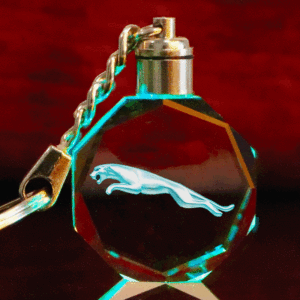 Pha Lê <span class=keywords><strong>3D</strong></span> laser khắc Keychain xe logo tùy chỉnh <span class=keywords><strong>LED</strong></span> màu sáng Mặt dây chuyền các nhà sản xuất bán buôn quà tặng giáng sinh - Product Image 3