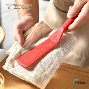 Juego de espátulas de plástico coloridas para cocinar y acampar - Product Image 3