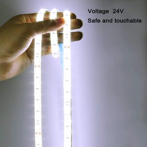 Tira de <span class=keywords><strong>LED</strong></span> impermeable para exteriores: Clasificación IP67, resistente a la intemperie, perfecta para iluminación de jardines y patios - Product Image 2