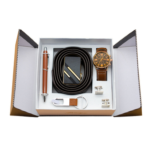 Coffret cadeau <span class=keywords><strong>d</strong></span>'affaires pratique, pour <span class=keywords><strong>les</strong></span> <span class=keywords><strong>partenaires</strong></span> commerciaux <span class=keywords><strong>d</strong></span>'un coffret cadeau haut de gamme Montre + Ceinture + Porte-clés + Boutons de manchette + Coffret cadeau stylo - Product Image 3