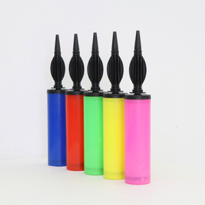 ชุดปั๊มลมพลาสติกรูปหัวใจ 5 สี อุปกรณ์จัดงานปาร์ตี้ที่ทนทาน - Product Image 1