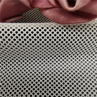 Tissu en maille hexagonale à gros trous 100 % polyester blanc 140 g/m² 1,5 mm pour sacs à linge et sacs de rangement
