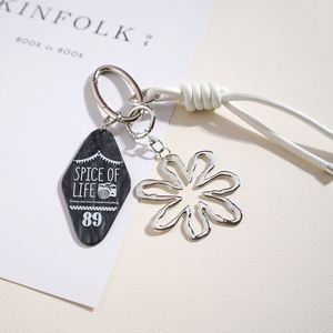 DIY New Acrylic Flower <b>Keychain</b> Pendant Creative <b>Personalized</b> Bag Charm Couples and Best Friends Gifts for Bag <b>Keychain</b> - Product Image 2