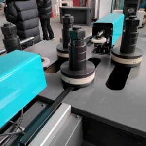 Máquina dobladora de perfiles de letras de canal <span class=keywords><strong>CNC</strong></span> para marcos de señalización de aluminio y aplicaciones publicitarias - Product Image 6