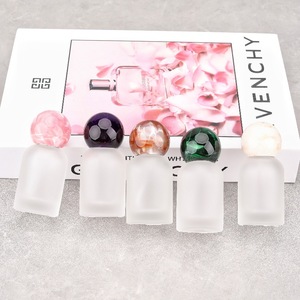 ขวดน้ำหอมแบบสั้นคุณภาพสูง 30 มล. ลายหินอ่อนสีสันสดใส ฝาปิดทรงกลม ดีไซน์เรียบหรู แข็งแรง ทนทาน เติมได้ เหมาะสำหรับบรรจุภัณฑ์เครื่องสำอาง - Product Image 5