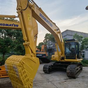 Excavatrice Komatsu PC200-8 d'occasion, engin de construction lourd, 20 tonnes, godet de 1 m, moteur et boîte de vitesses - Product Image 1