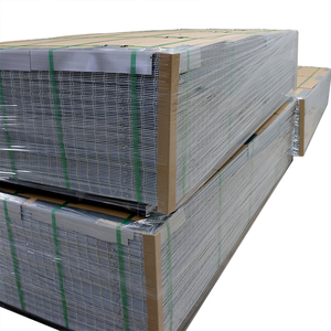 Сверхпрочные 4 ''x 4'' железные Сварные 3D панели для забора 4x16 футов, сетка для козы, с квадратными отверстиями, услуги по обработке изгиба и резки - Product Image 1