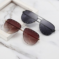 Nouvelles lunettes de soleil sans monture à double pont en métal pour femmes, ornées de diamants, protection UV400, style tendance