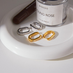 Pendientes Huggie Geométricos en Forma de U con Pedrería, Acero Inoxidable, Oro y Plata, Joyería para Uso Diario para Mujer - Product Image 4