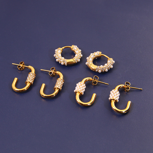 JUSNOVA Bijoux <span class=keywords><strong>En</strong></span> Aci Inoxyd Moda Micro Pave <span class=keywords><strong>en</strong></span> forma de U Stud Pendientes Chapado <span class=keywords><strong>en</strong></span> oro de acero inoxidable con <span class=keywords><strong>CZ</strong></span> para mujer - Product Image 6