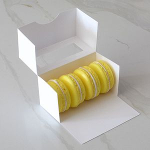 Caixa de Cupcake Pequena e Bonita para Atacado, Personalizada com Logotipo da Marca, Impressa para Macarons, Bolos, Doces e Biscoitos, com Janela, Ecológica e com Proteção UV - Product Image 1