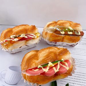 Nuevo Juguete Antiestrés Creativo con Forma de Croissant y Hot Dog, de Rebote Lento, Estilo Comida, de EVA, para Todas las Edades - Product Image 4