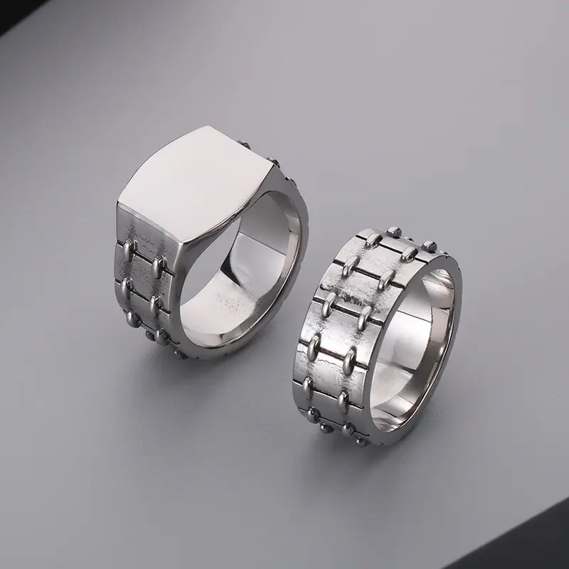 Nuevos anillos de dedo con logotipo personalizado Punk, anillos de motocicleta en forma de O cuadrados grabados con láser de acero inoxidable plateado