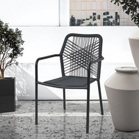 Chaise de salle à manger empilable en aluminium avec tressage en corde, utilisée dans les restaurants