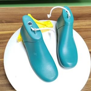 قالب حذاء نسائي أوروبي الطراز بلون الراوند الأصفر، مناسب لأحذية مارتن ذات النعل السميك، موديل W567 عالي الجودة من البلاستيك - Product Image 2