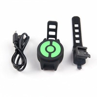 Feu arrière COB de vélo de montagne de nouvelle génération avec clignotants intégrés et batterie rechargeable par USB pour une visibilité nocturne améliorée