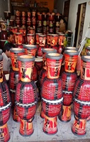 Djembé africain OEM traditionnel chinois pas cher pour enfants, jouet en bois flexible de 4 pouces, facile à transporter, pour utilisation en extérieur