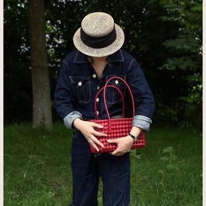 Sac de plage et de shopping pour femme, en PVC tressé ajouré, réutilisable, imperméable, sac cabas bandoulière pour les vacances - Product Image 3