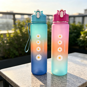 Botella de Agua de Plástico de 750 ml con Pajita, Diseño de Dibujos Animados Coloridos, Impresa con Lindos y Hermosos Personajes, para Niños, Ideal para Viajes y Campamentos - Product Image 6