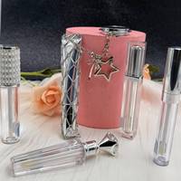 Porte-clés en acier inoxydable tendance pour brillant à lèvres et rouge à lèvres avec miroir de maquillage intégré, idéal pour sac