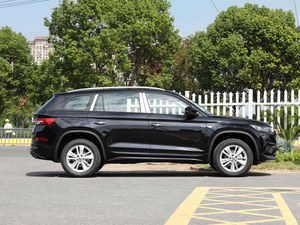 Bon <span class=keywords><strong>prix</strong></span> pour 2025 <span class=keywords><strong>Skoda</strong></span> <span class=keywords><strong>Kodiaq</strong></span> TSI330 5-Seat 2WD Shili Edition SUV de taille moyenne toit ouvrant Marchandises en stock Voiture de vente chaude au port - Product Image 6