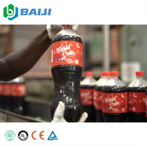 Küçük plastik şişe co2 soda su gazlı alkolsüz içecekler dolum paketleme makinesi