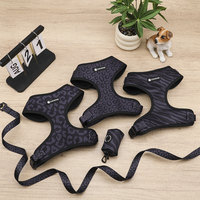 Ensemble de harnais et de laisse pour chien en néoprène de luxe personnalisé à motif léopard, sans traction, réglable, rembourré, harnais d'entraînement pour animaux de compagnie pour chiens