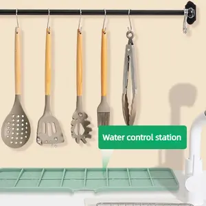 Protector de silicona para grifo de fregadero con bandeja recogedora de goteos, tapete multiusos para secar platos y esponjas - Product Image 4