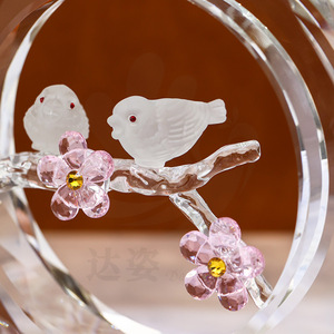 Ornement en verre cristal rond avec gravure interne d'oiseaux et de fleurs, décoration de mariage pour la Saint-Valentin, collection cadeau - Product Image 5