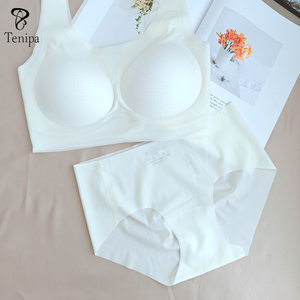 女式超薄冰丝无缝比基尼内裤高弹力低腰桑蚕丝底一体式裸身隐形内裤 - Product Image 2