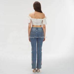 Jeans de Mezclilla de Cintura Baja para Mujer, de Alta Calidad OEM, con Bordado Floral Multicolor, Corte Recto - Product Image 4
