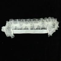 M80234-1 Jarretière de mariée ornée de dentelle avec petits nœuds blancs, appliques et perles